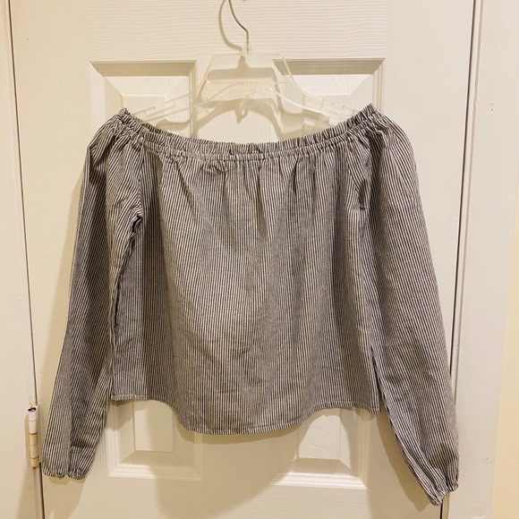 Brandy Melville Off the Shoulder Top Blue Striped - Picture 3 of 10